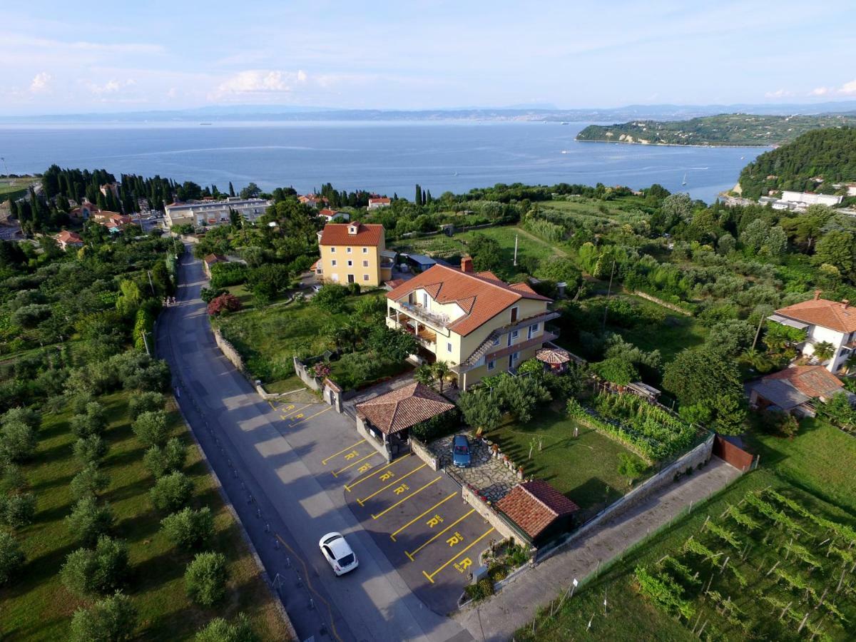 Apartments Neja Piran Buitenkant foto